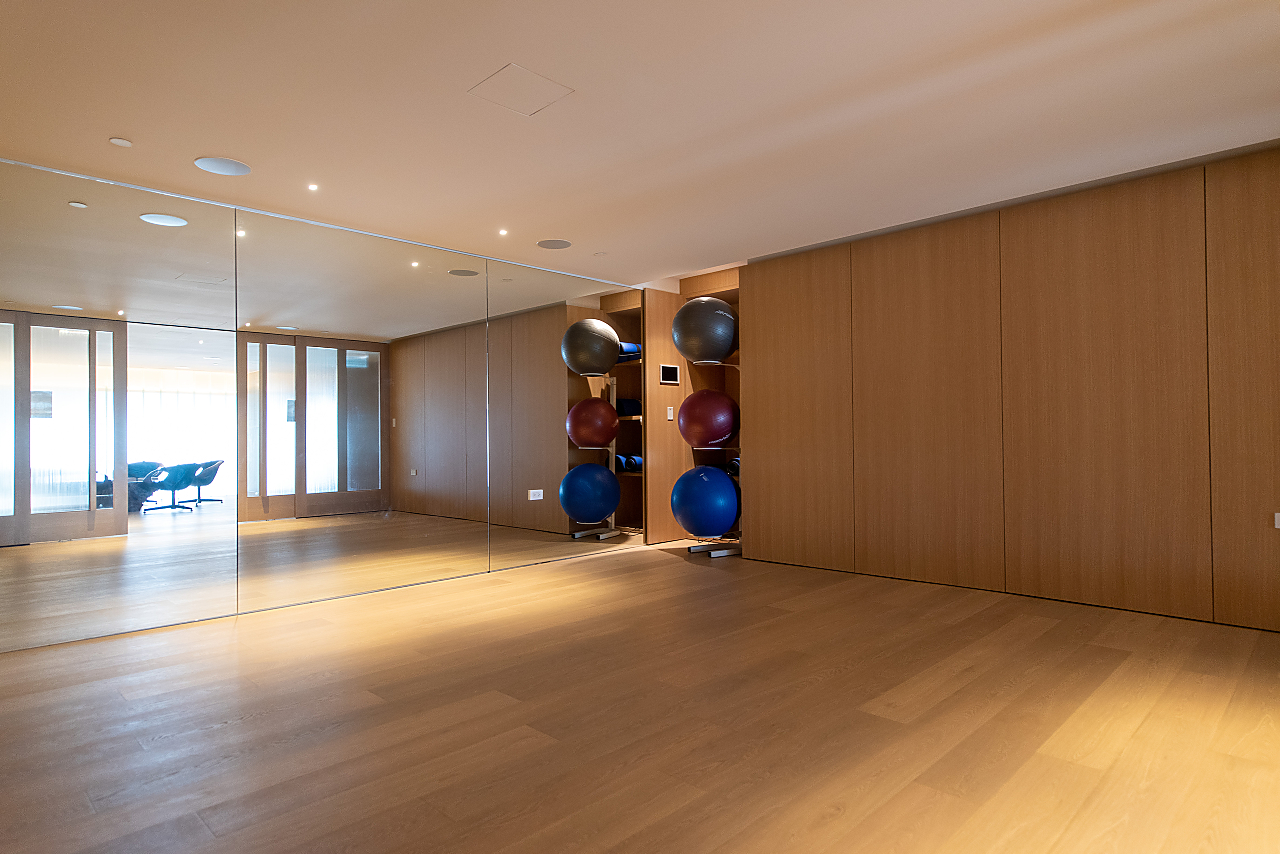 #409 – 1355 Bellevue Avenue